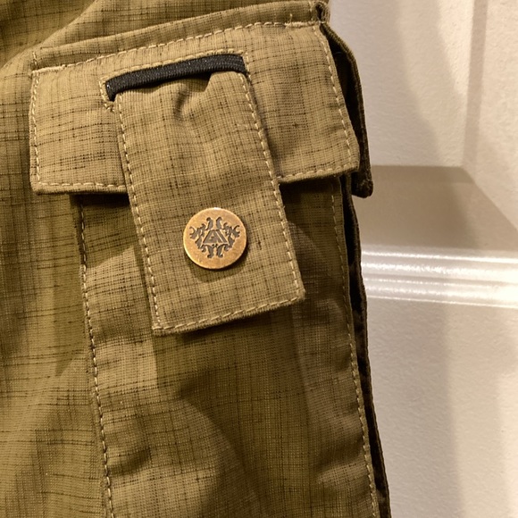 Boys Medium Olive Green Against the Grain Allyance Snow board pants - Picture 3 of 16